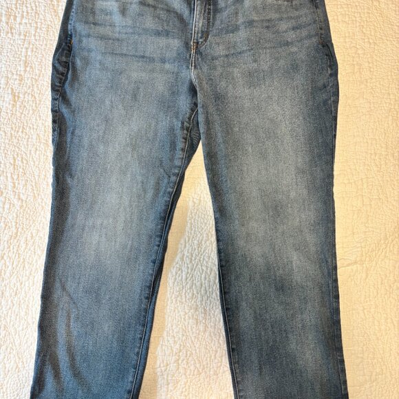 Lane Bryant Tighter Tummy Fit High Rise Straight Jean Size 22S Light Wash - Picture 6 of 6